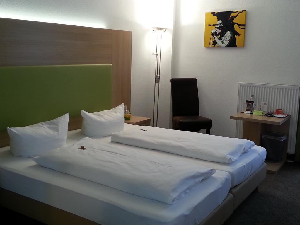 Hotel Aviva Karlsruhe Extérieur photo